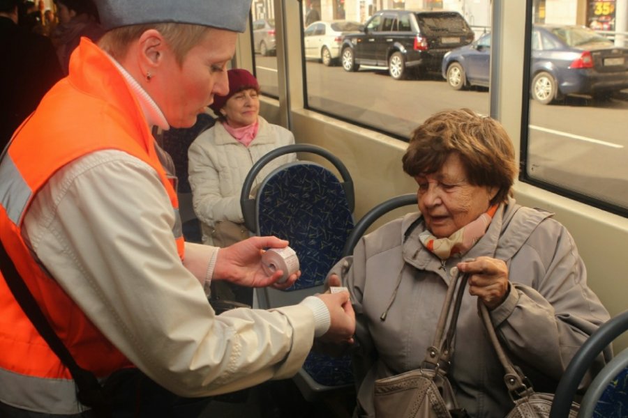 В 2021 году в Петербурге подорожает проезд в общественном транспорте
