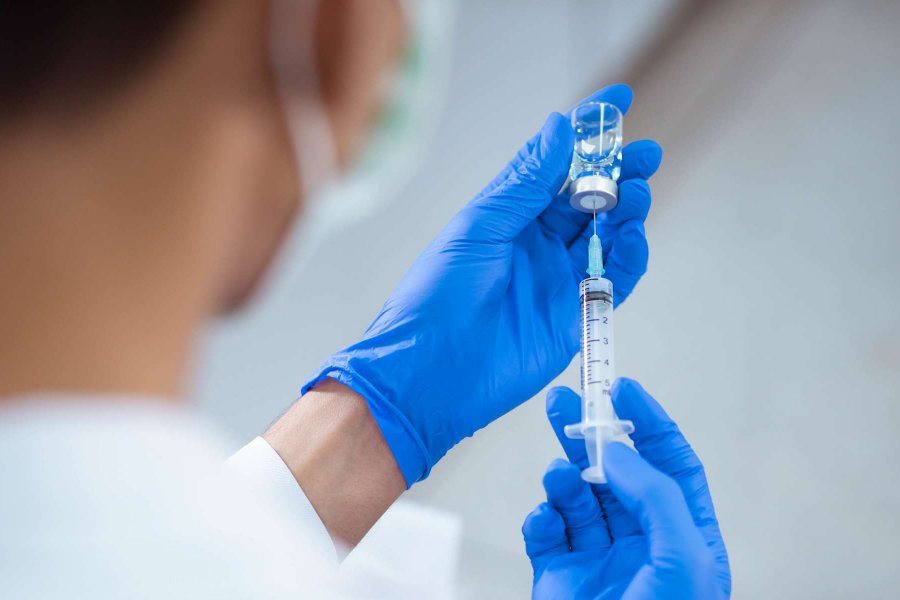 Вакцинация способствует снижению вероятности мутации коронавируса 