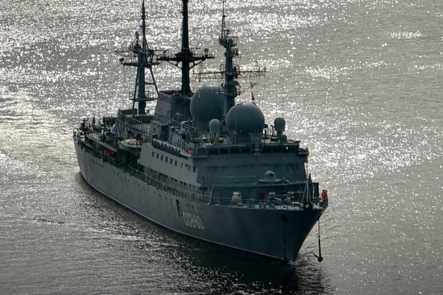 Российский корабль «Карелия», сорвавший испытания системы ПРО США, снова замечен близ Гавайев 