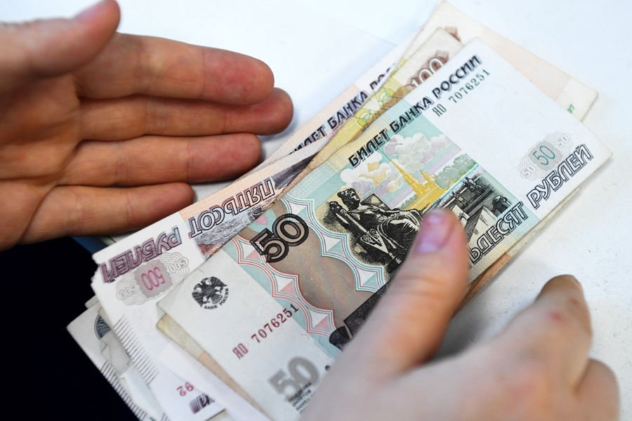 По 8400 рублей придут на карту: россиян обрадовали новой выплатой с 15 января 