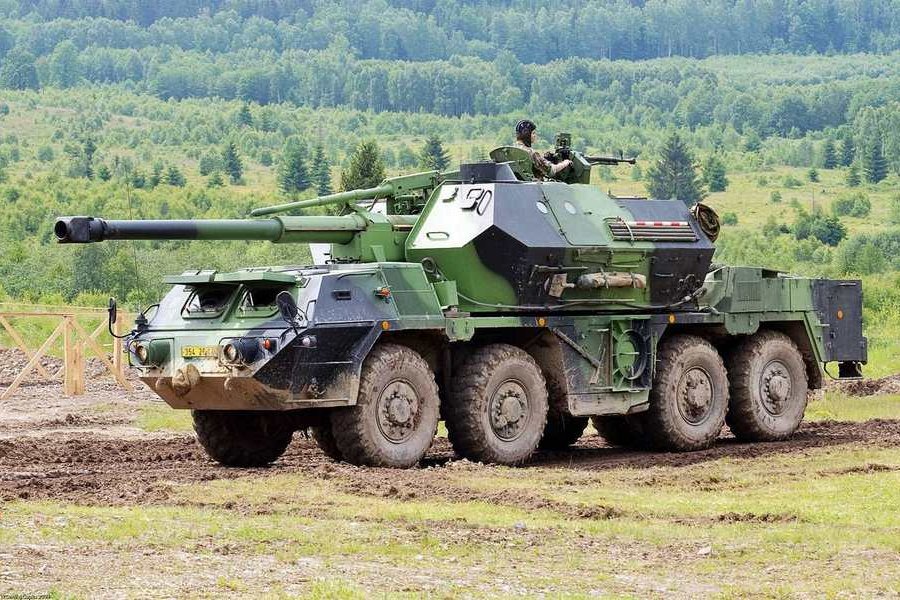 Леонков: поставки Украине ХА-185 и САУ «Дана» выдают планы НАТО